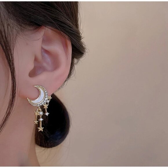 NWT 14K Gold Plated Star & Moon Sparkly Dangly Stud Earrings Women's - Picture 6 of 13